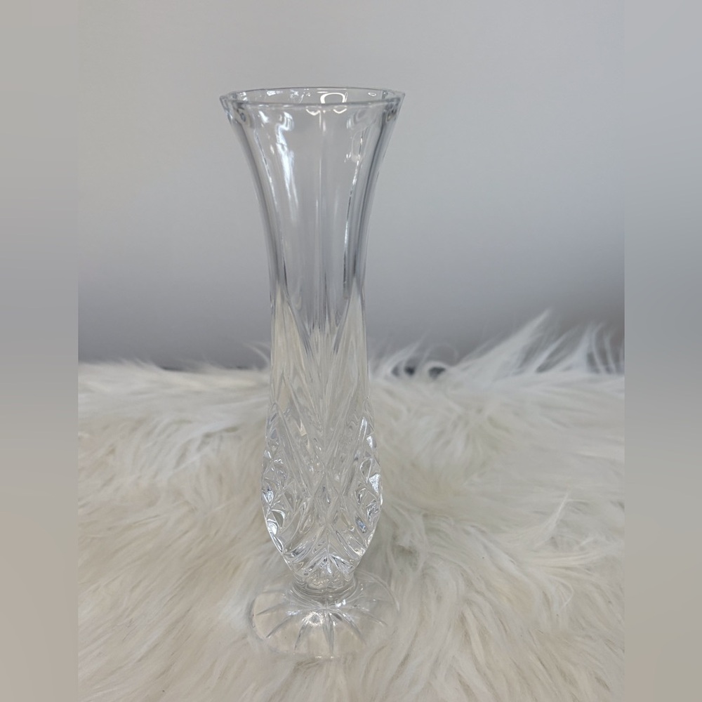 Elegant Clear Glass Vase